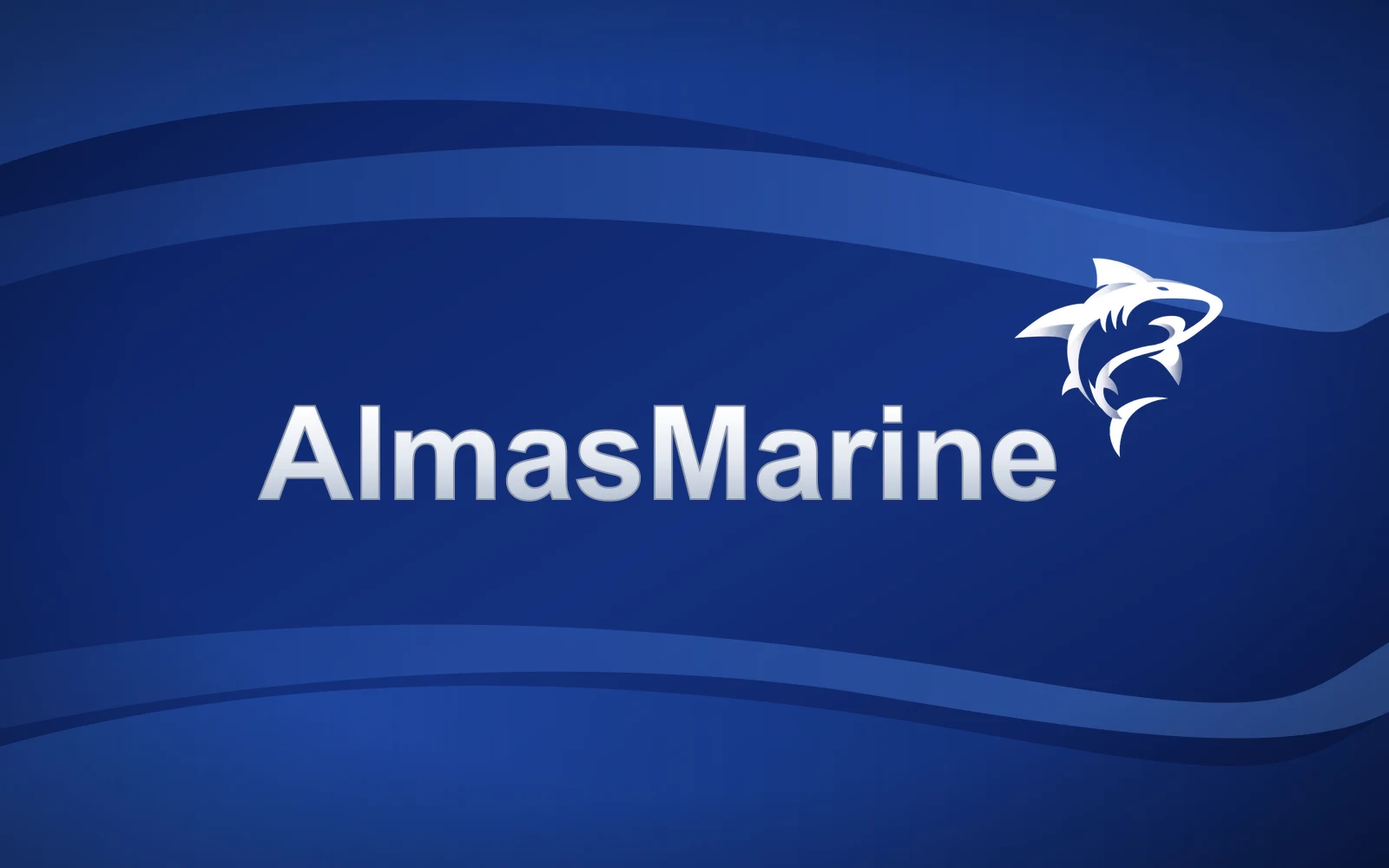 Logo Almas Marine: tulisan perak dan hiu di atas latar ombak biru